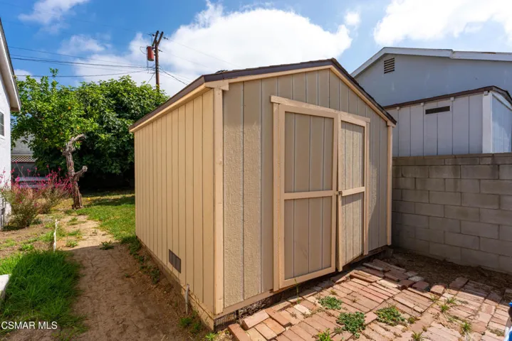 20709 Schoolcraft St MLS-25