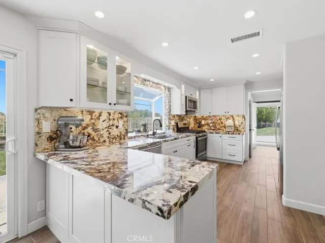 21711 Bogarra, Mission Viejo, California 92692