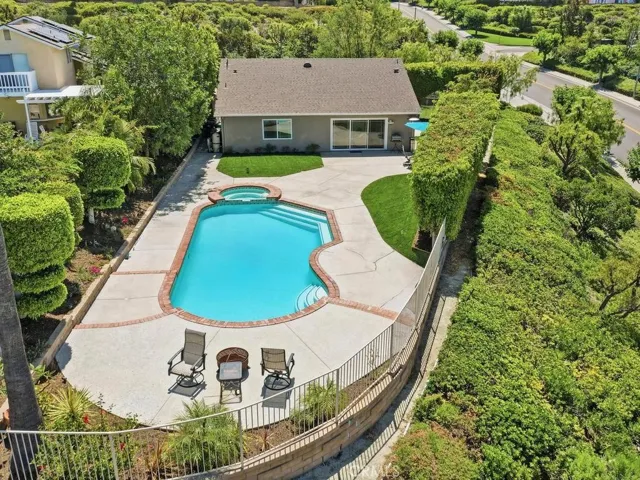 21711 Bogarra, Mission Viejo, California 92692