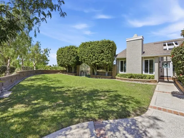21711 Bogarra, Mission Viejo, California 92692