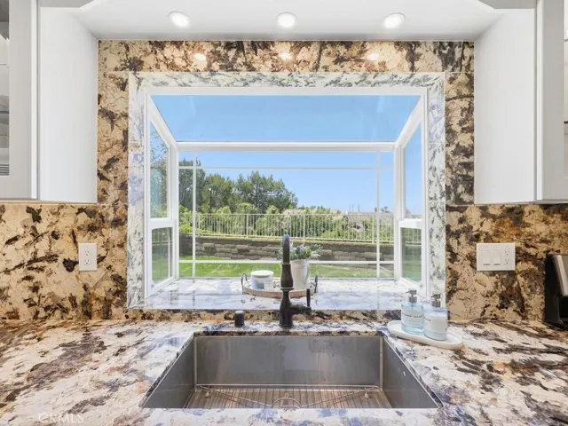 21711 Bogarra, Mission Viejo, California 92692