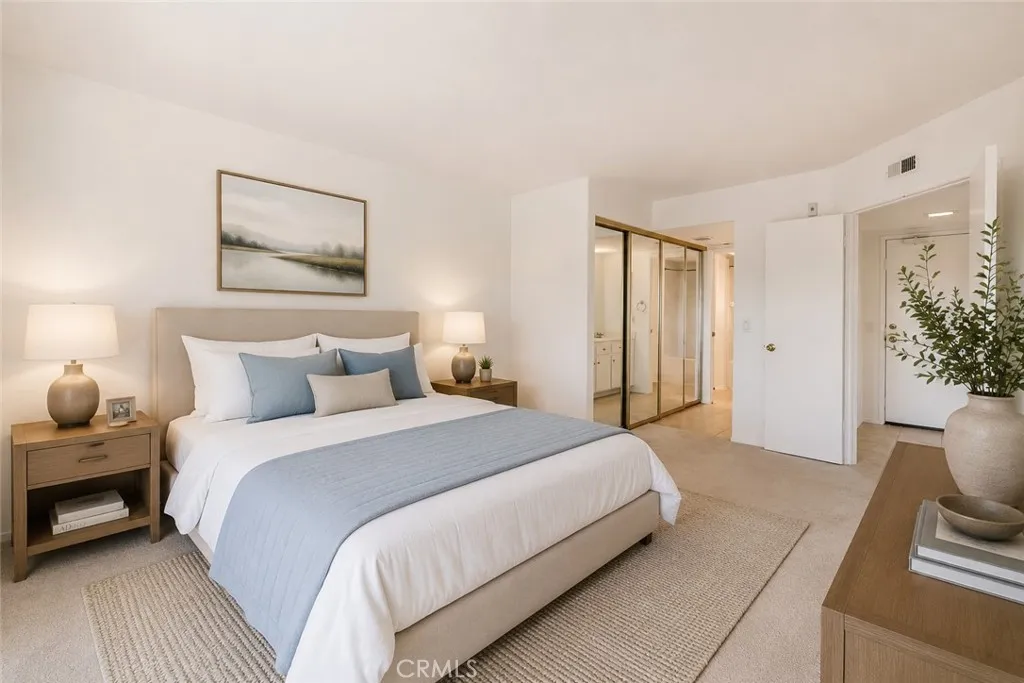 Virtually Staged – Furniture and décor are for illustrative purposes only.