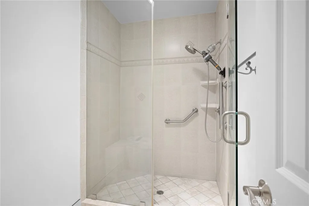 Stall shower