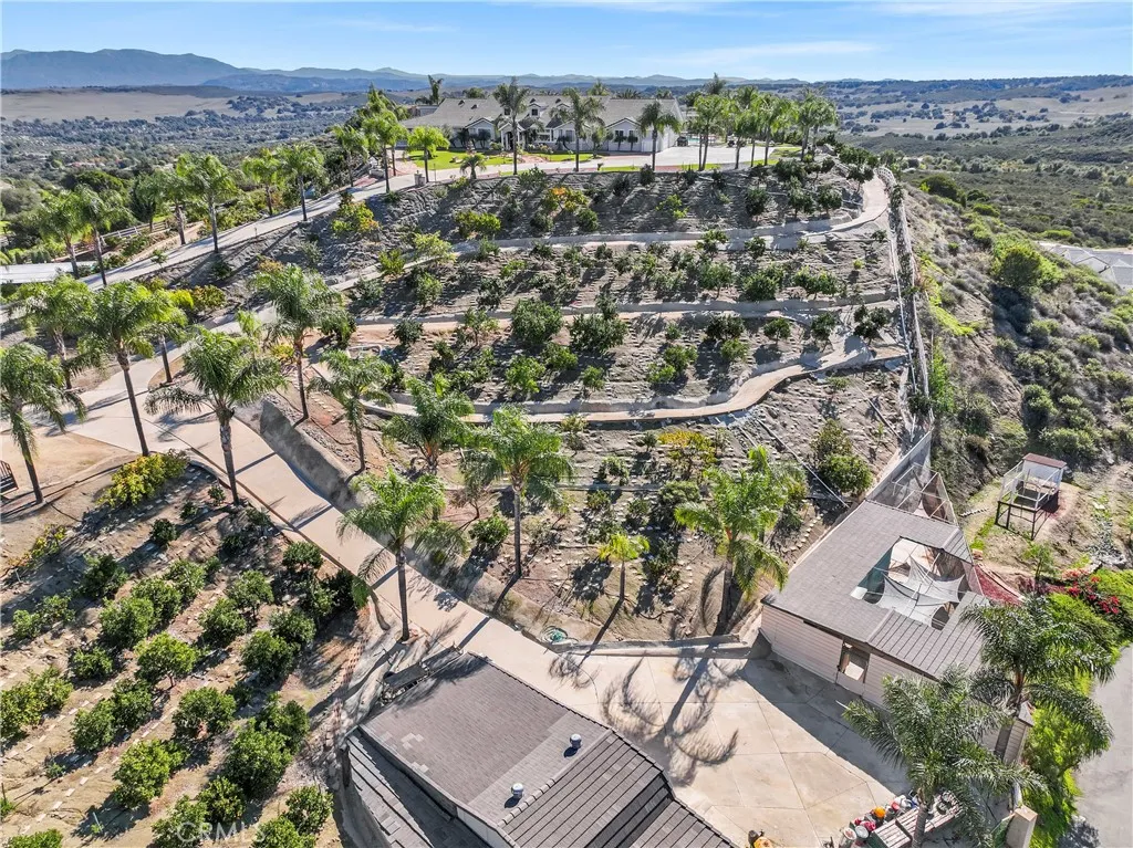 35751 Avenida La Cresta, Murrieta, California 92562 — photo 5