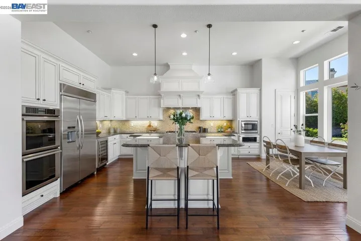Chef's kitchen