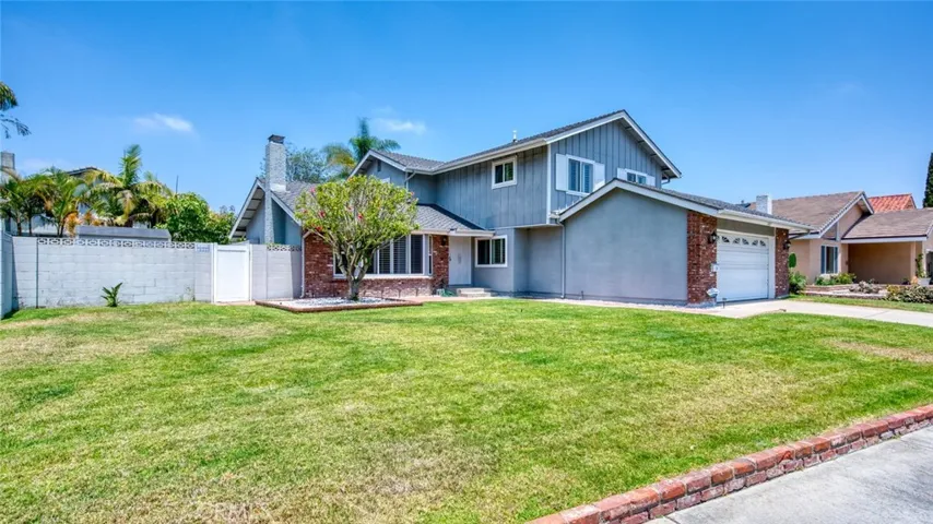 11657 Gladstone Circle, Fountain Valley, California 92708
