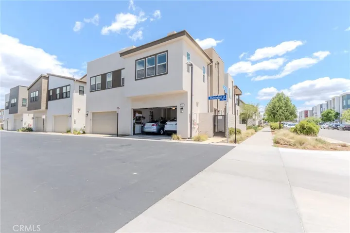 27504 Illumination Court, Valencia, California 91381