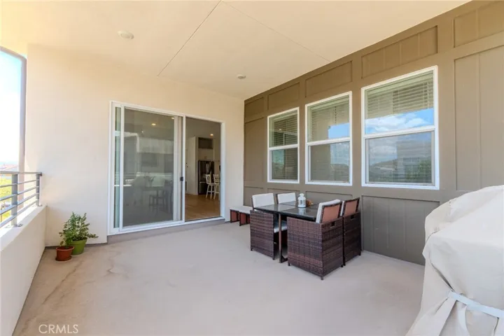 27504 Illumination Court, Valencia, California 91381
