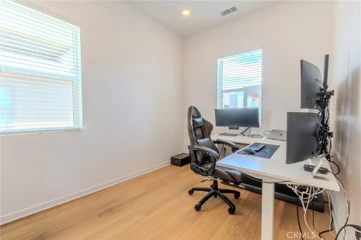27504 Illumination Court, Valencia, California 91381