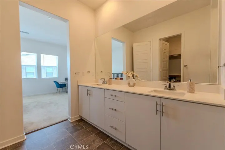 27504 Illumination Court, Valencia, California 91381
