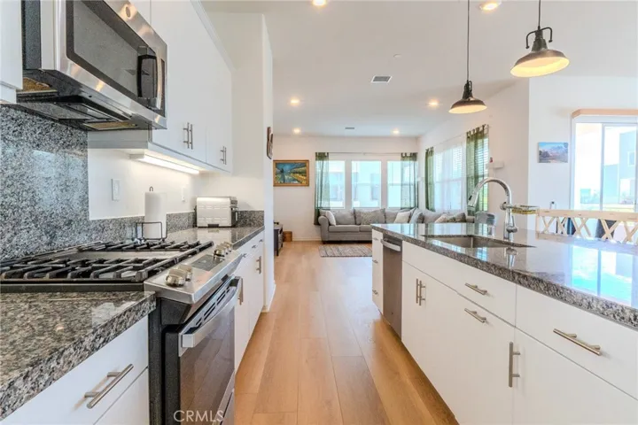 27504 Illumination Court, Valencia, California 91381