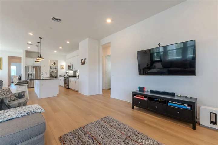 27504 Illumination Court, Valencia, California 91381
