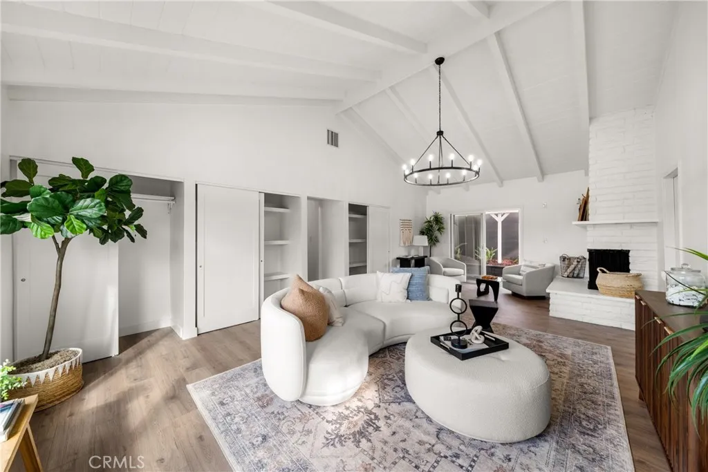 Entertaining Family Room
