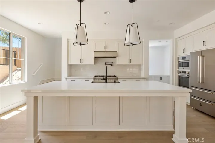 187 E Palm Street E, Altadena, California 91001
