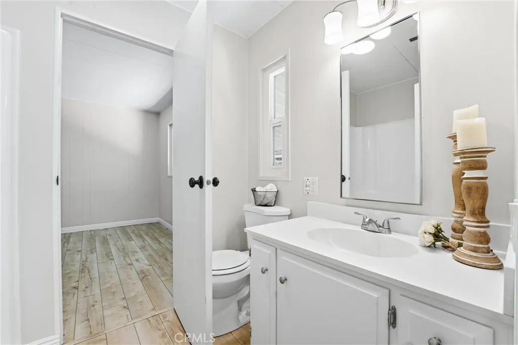 secondary bathroom