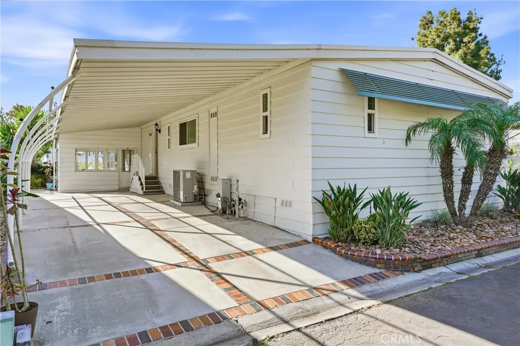 carport and multipurpose room
