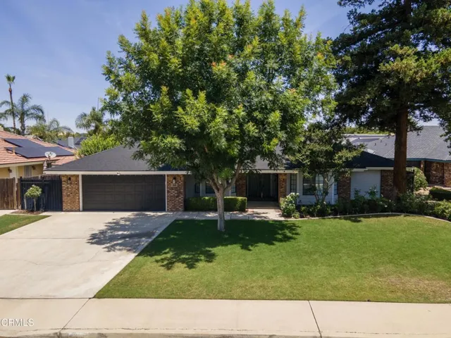 05_front_exterior_5