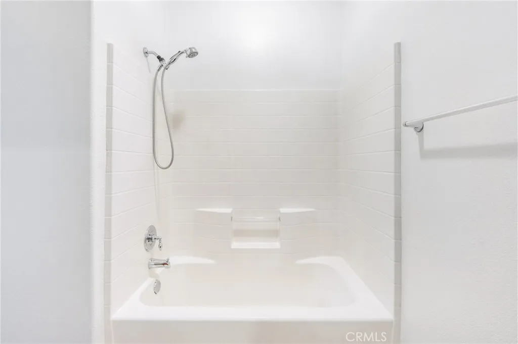 Secondary Bathroom Tub