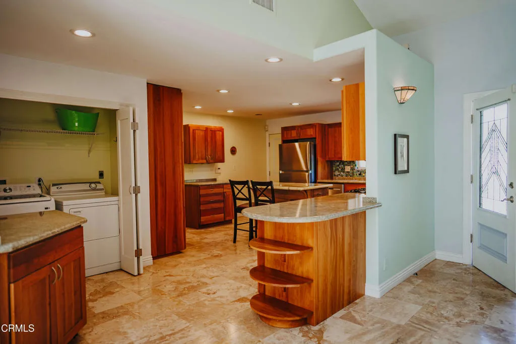 301 Kitchen Entertainers 37