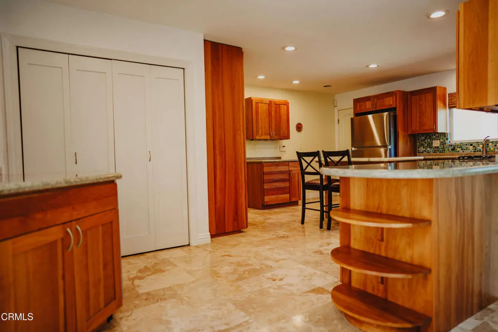 302 Kitchen Entertainers 38