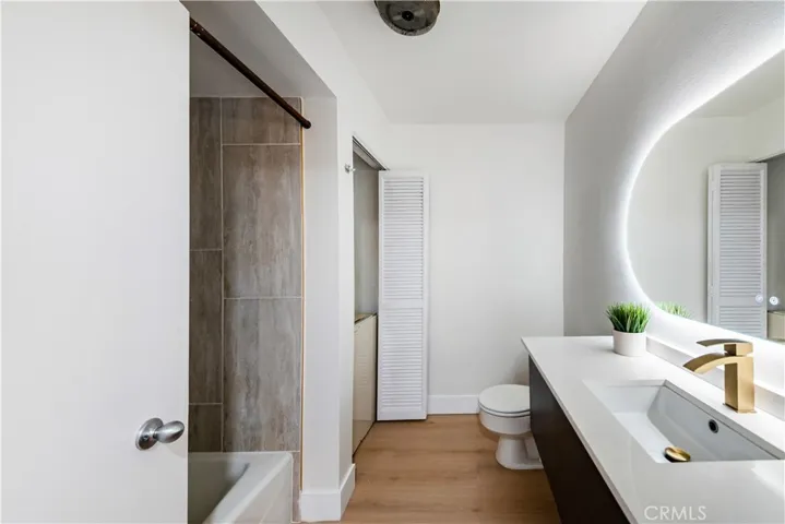 222 S Central 428, Los Angeles, California 90012