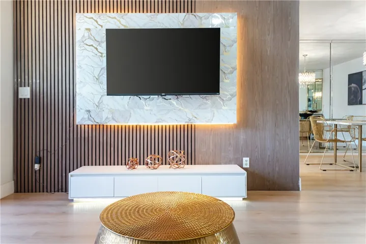 222 S Central 428, Los Angeles, California 90012