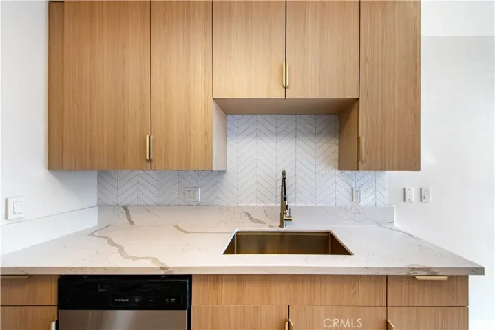 222 S Central 428, Los Angeles, California 90012