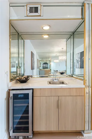 222 S Central 428, Los Angeles, California 90012