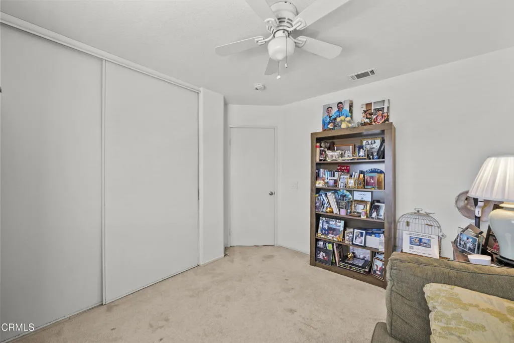1522-carnation-30-bedroom