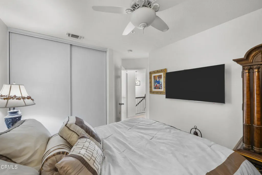 1522-carnation-28-bedroom