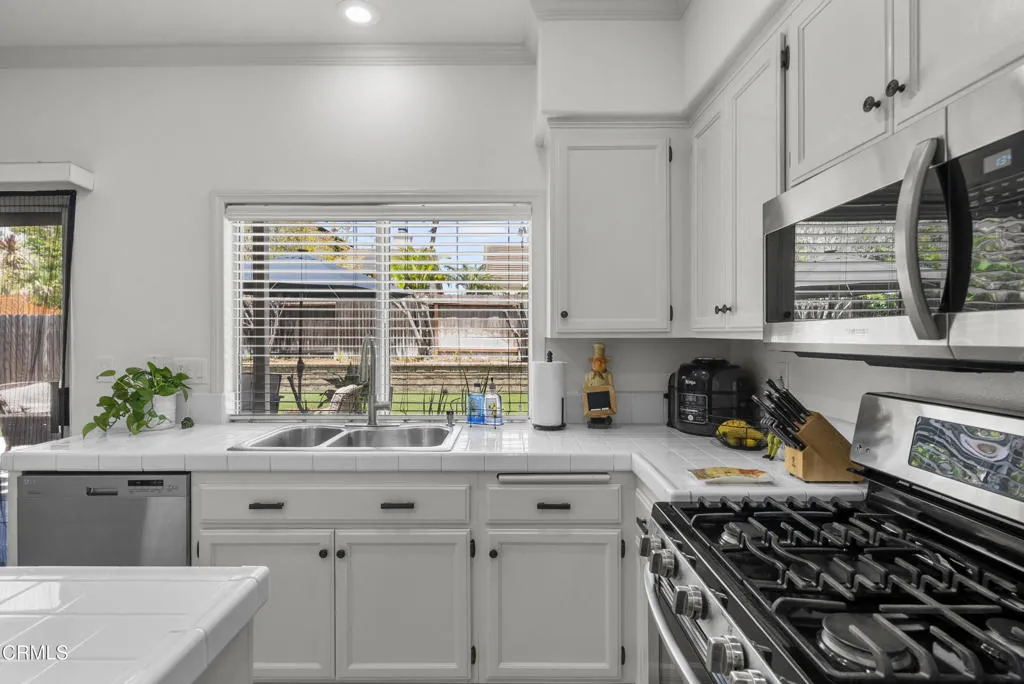 1522-carnation-10-kitchen