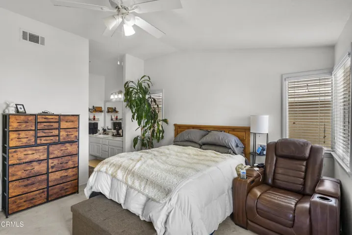 1522-carnation-20-primary-bedroom