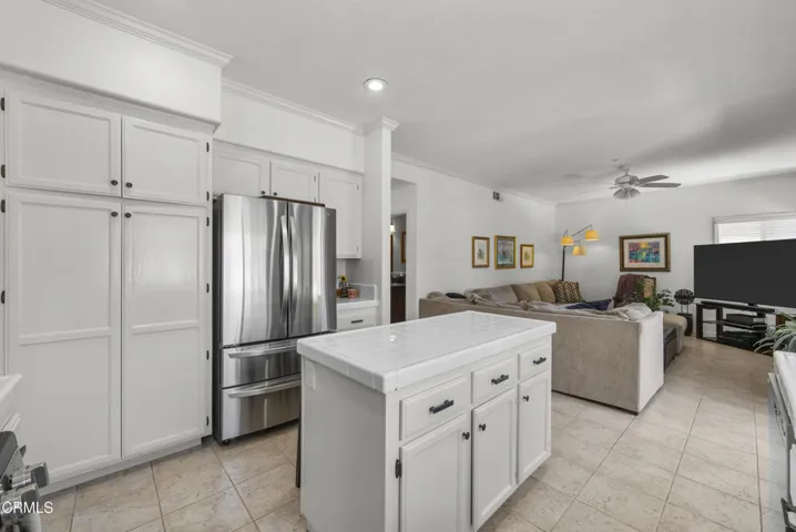 1522-carnation-12-kitchen