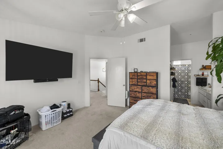 1522-carnation-21-primary-bedroom