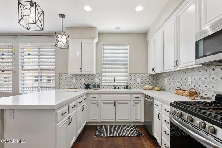 110 Via Katrina Kitchen 3