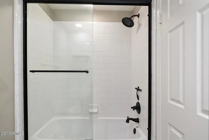 110 Via Katrina Bathroom 2b