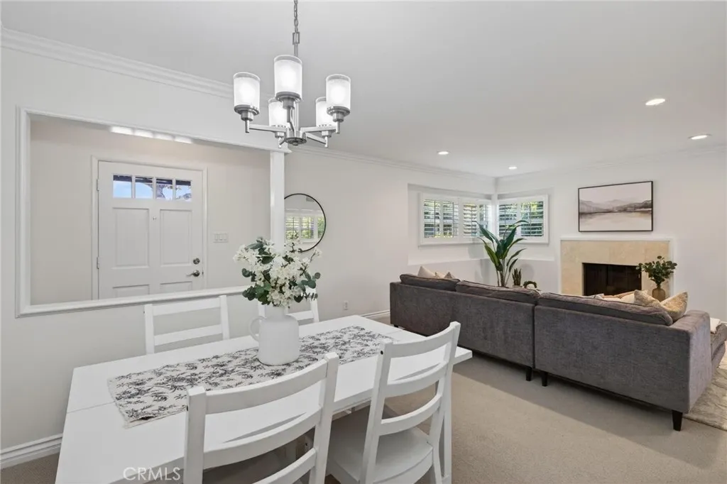 Dining Room / Living Room