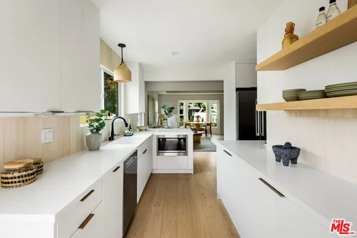 11840 Juniette Street, Culver City, California 90230