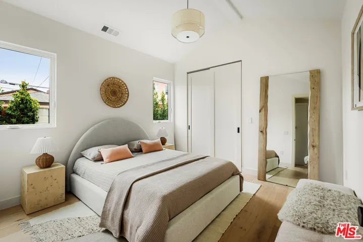 11840 Juniette Street, Culver City, California 90230