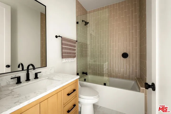 11840 Juniette Street, Culver City, California 90230