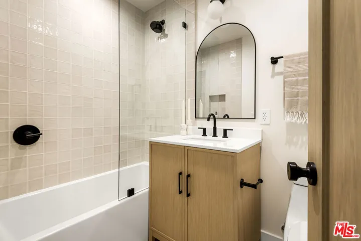 11840 Juniette Street, Culver City, California 90230