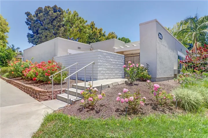 2006 Via Mariposa B, Laguna Woods, California 92637