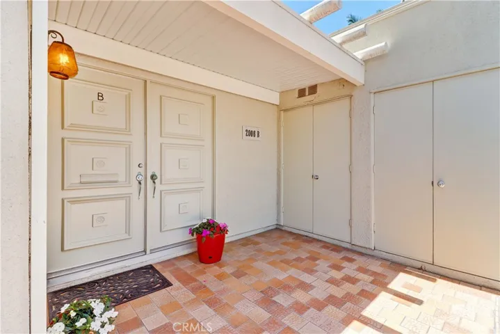2006 Via Mariposa B, Laguna Woods, California 92637