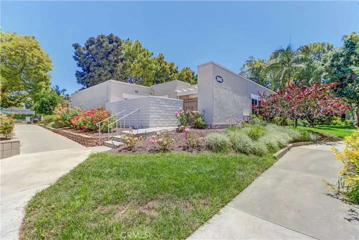 2006 Via Mariposa B, Laguna Woods, California 92637