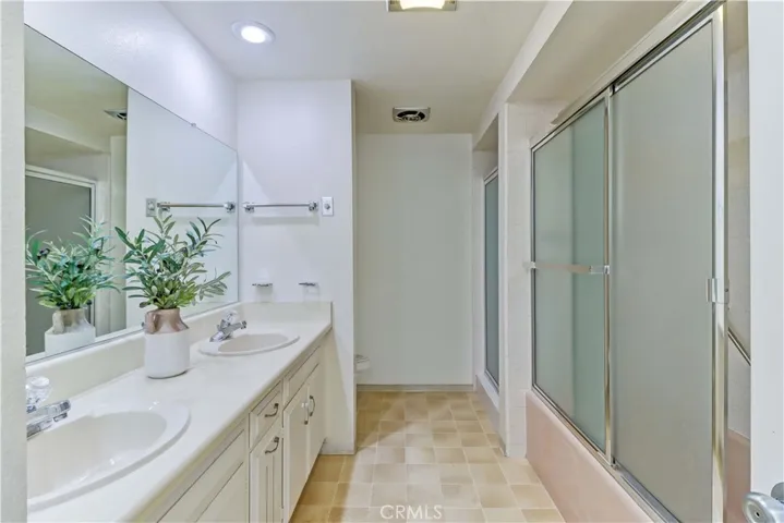 2006 Via Mariposa B, Laguna Woods, California 92637