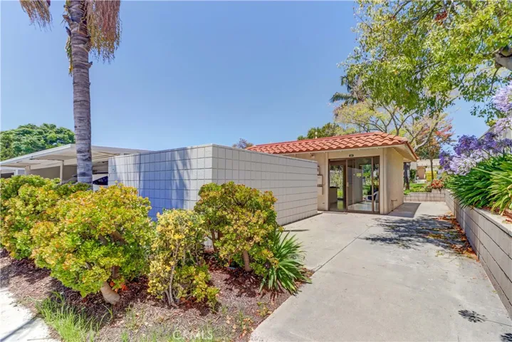 2006 Via Mariposa B, Laguna Woods, California 92637