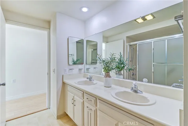 2006 Via Mariposa B, Laguna Woods, California 92637