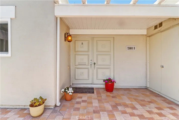 2006 Via Mariposa B, Laguna Woods, California 92637