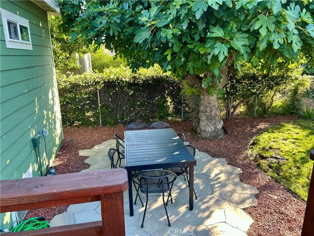647 Harps Street, San Fernando, California 91340