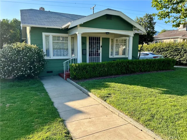 647 Harps Street, San Fernando, California 91340